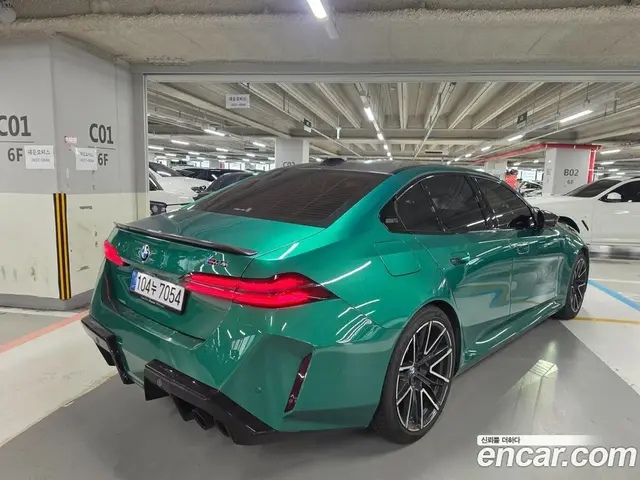 BMW M5 2026 4.4 автомат (гидро), миниатюра 2