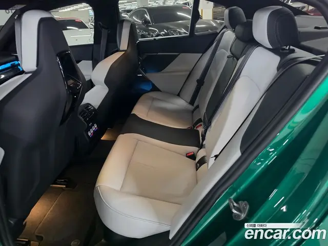 BMW M5 2026 4.4 автомат (гидро), миниатюра 12