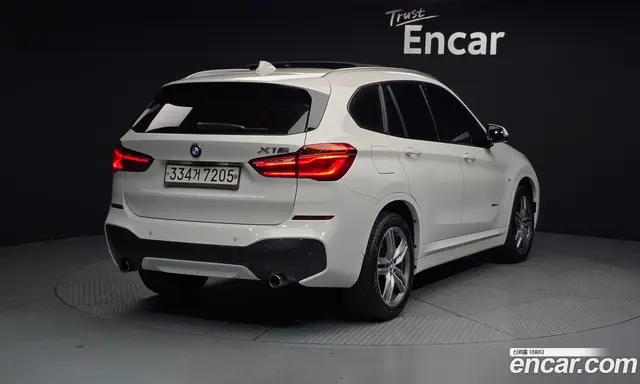 BMW X1 2016 2.0 автомат (гидро), миниатюра 2