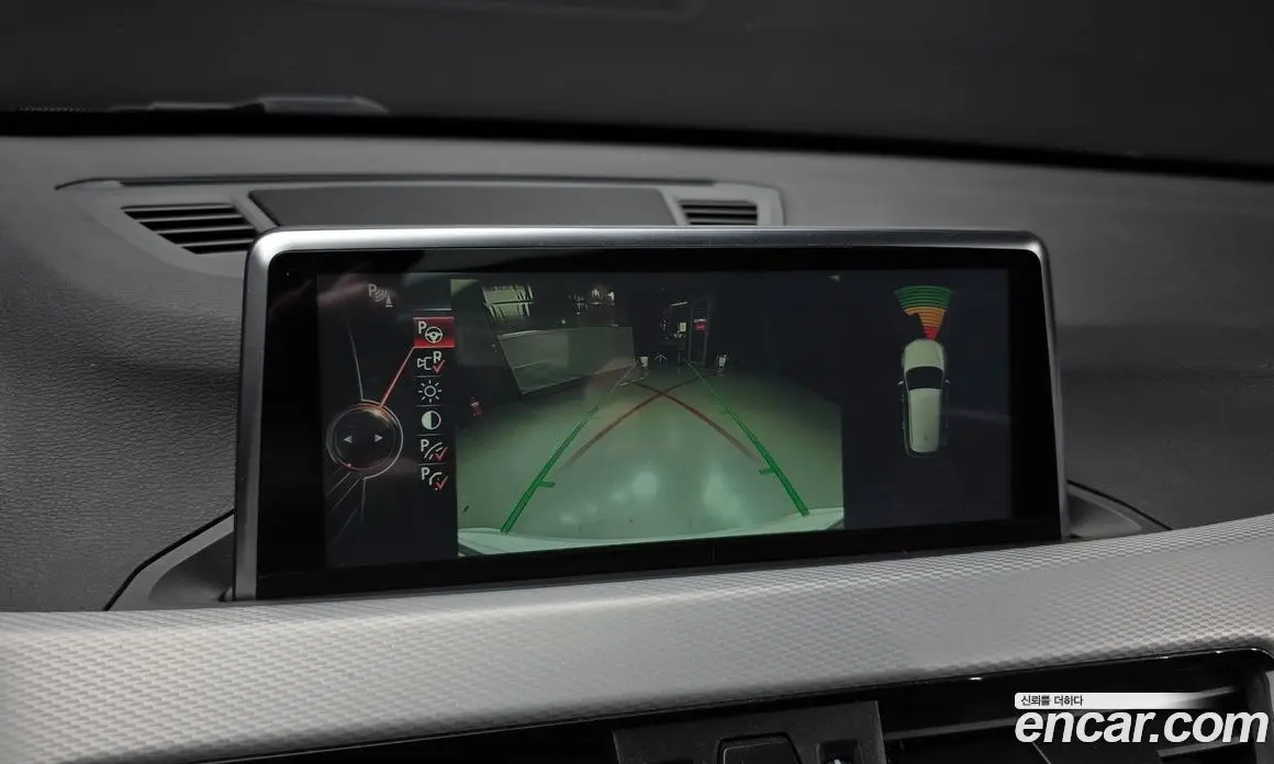 BMW X1 2016 2.0 автомат (гидро), фото 14