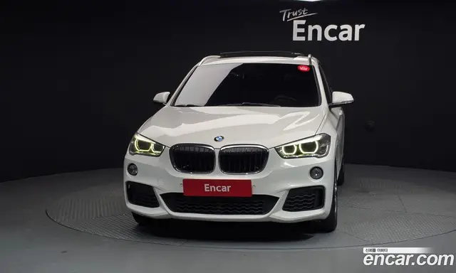 BMW X1 2016 2.0 автомат (гидро), миниатюра 3