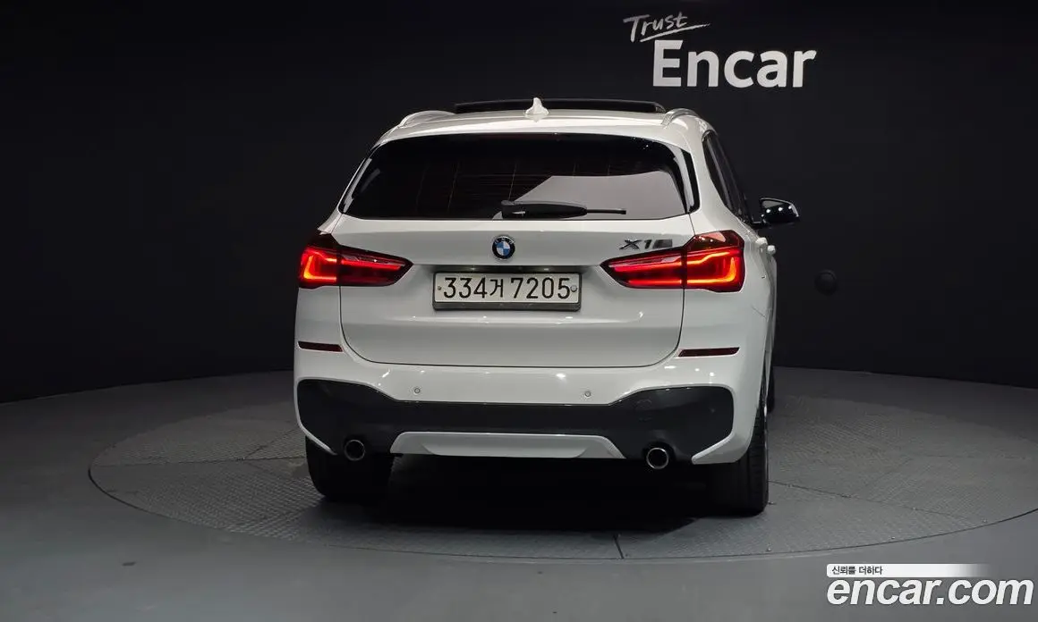 BMW X1 2016 2.0 автомат (гидро), фото 4
