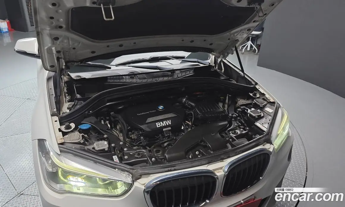 BMW X1 2016 2.0 автомат (гидро), фото 6