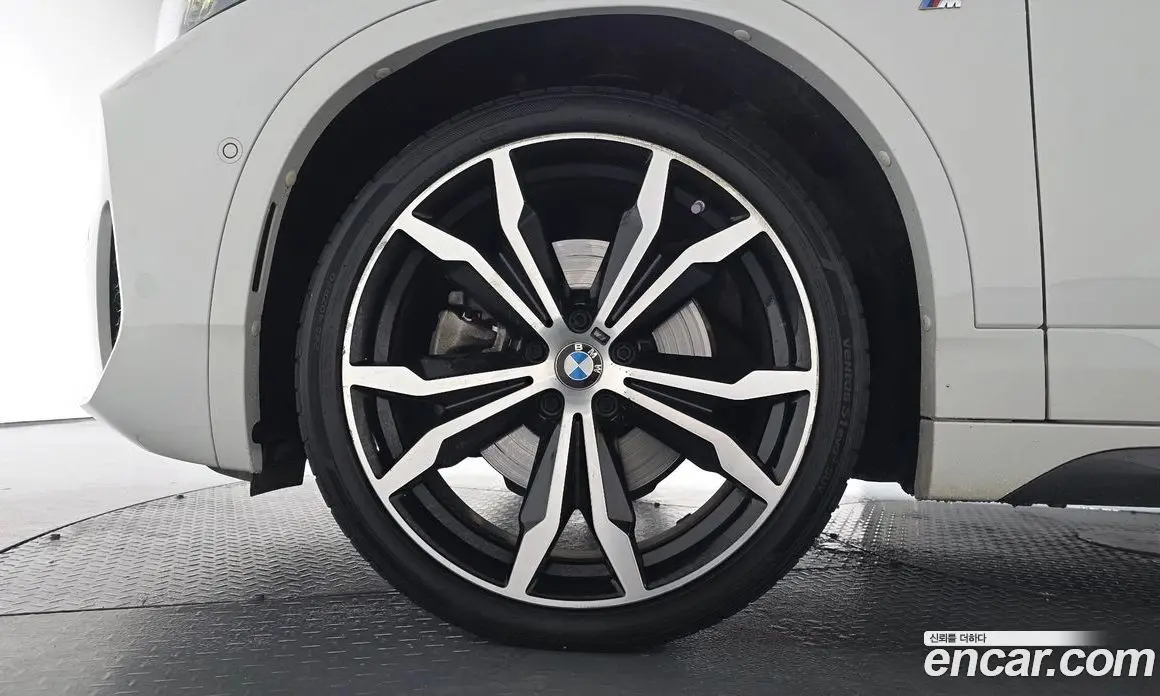 BMW X2 2022 2.0 автомат (гидро), фото 4