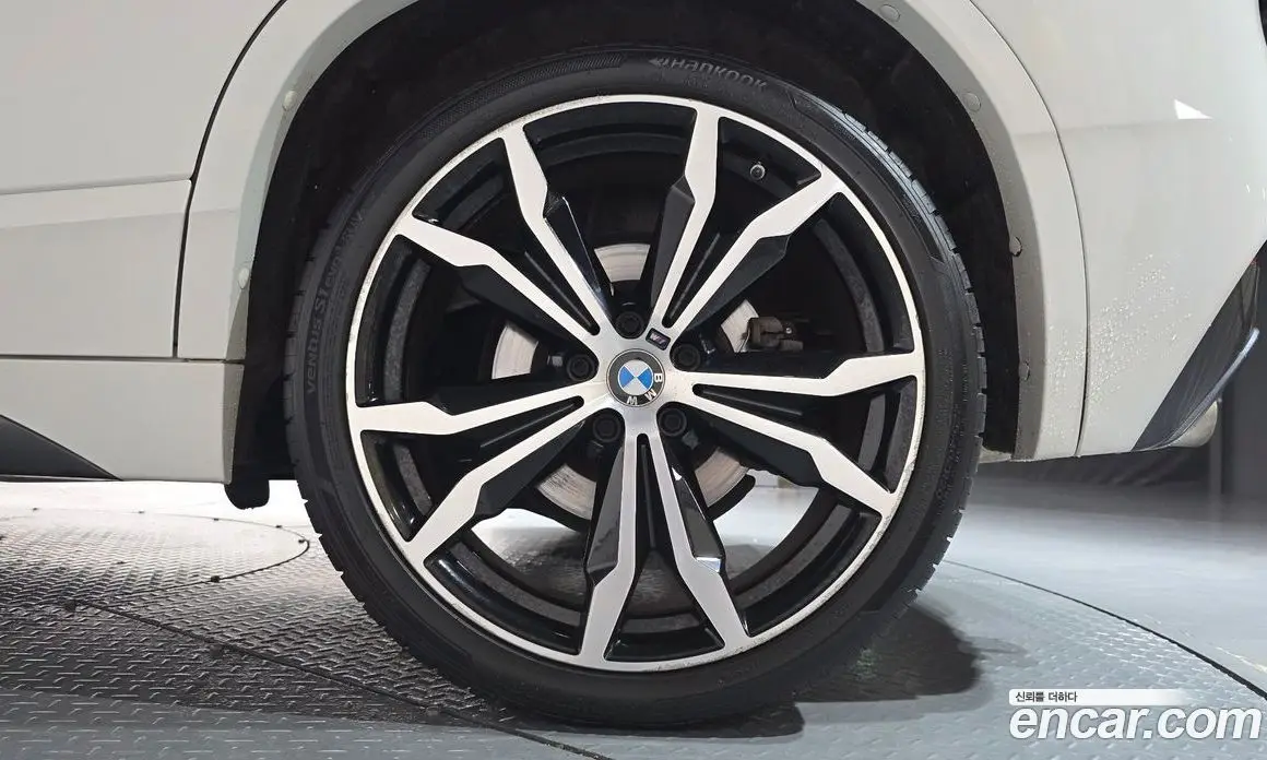 BMW X2 2022 2.0 автомат (гидро), фото 6