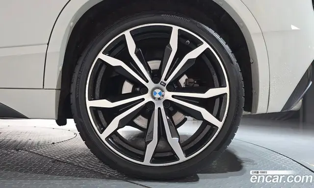 BMW X2 2022 2.0 автомат (гидро), миниатюра 6