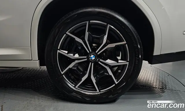 BMW X4 2022 2.0 автомат (гидро), миниатюра 6