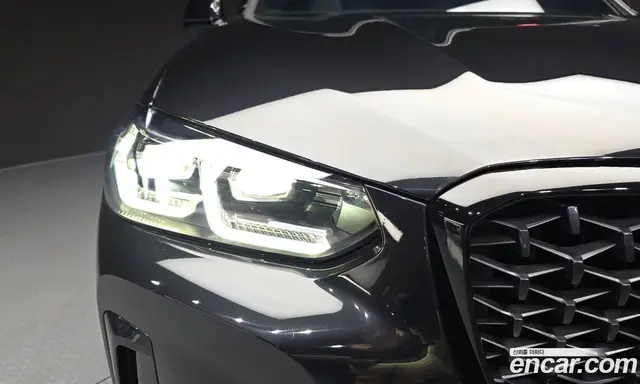 BMW X4 2025 2.0 автомат (гидро), миниатюра 8