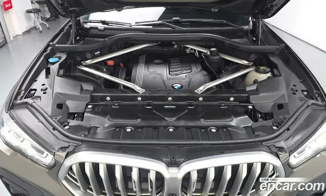 BMW X6 2021 3.0 автомат (гидро), миниатюра 5