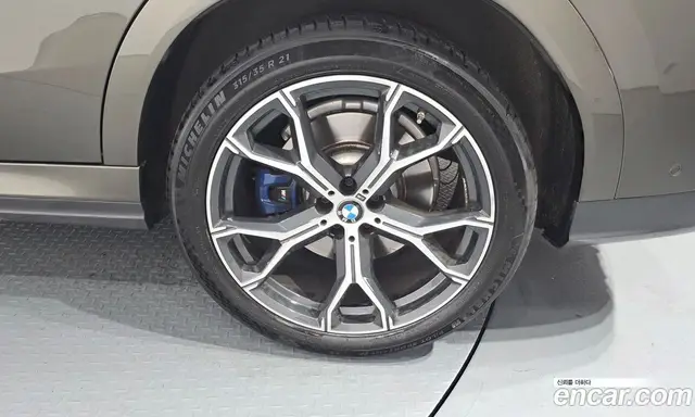 BMW X6 2021 3.0 автомат (гидро), миниатюра 6
