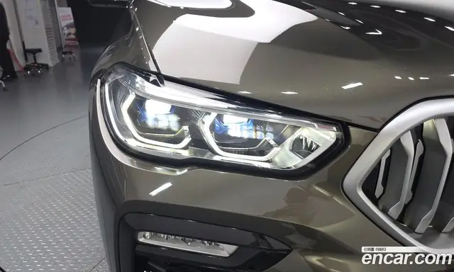 BMW X6 2021 3.0 автомат (гидро), миниатюра 7