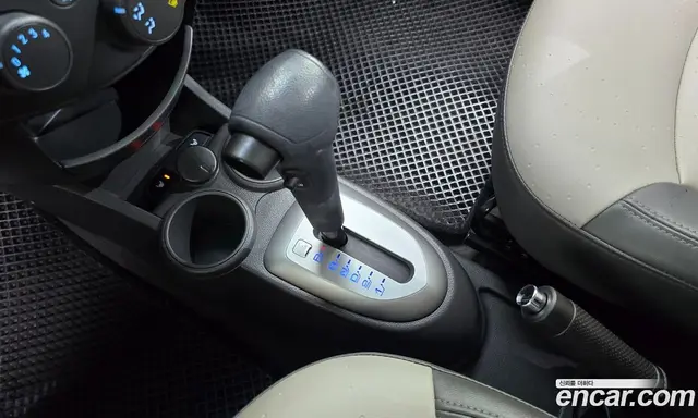 Chevrolet Spark 2012 1.0 автомат (гидро), миниатюра 12