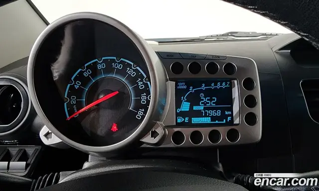 Chevrolet Spark 2012 1.0 автомат (гидро), миниатюра 11