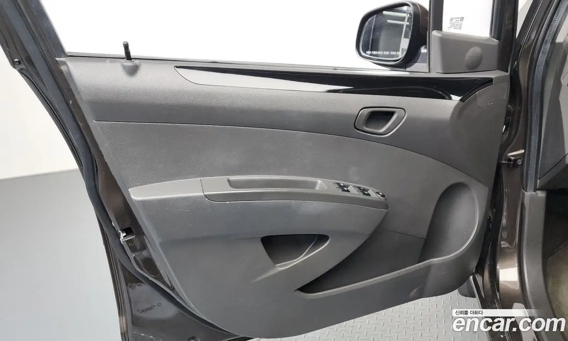 Chevrolet Spark 2012 1.0 автомат (гидро), фото 14