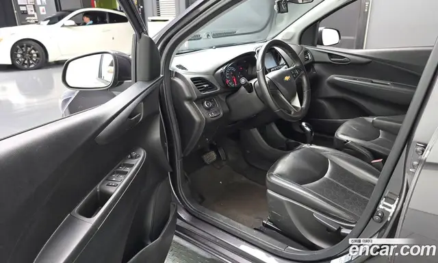 Chevrolet Spark 2015 1.0 автомат (гидро), миниатюра 10