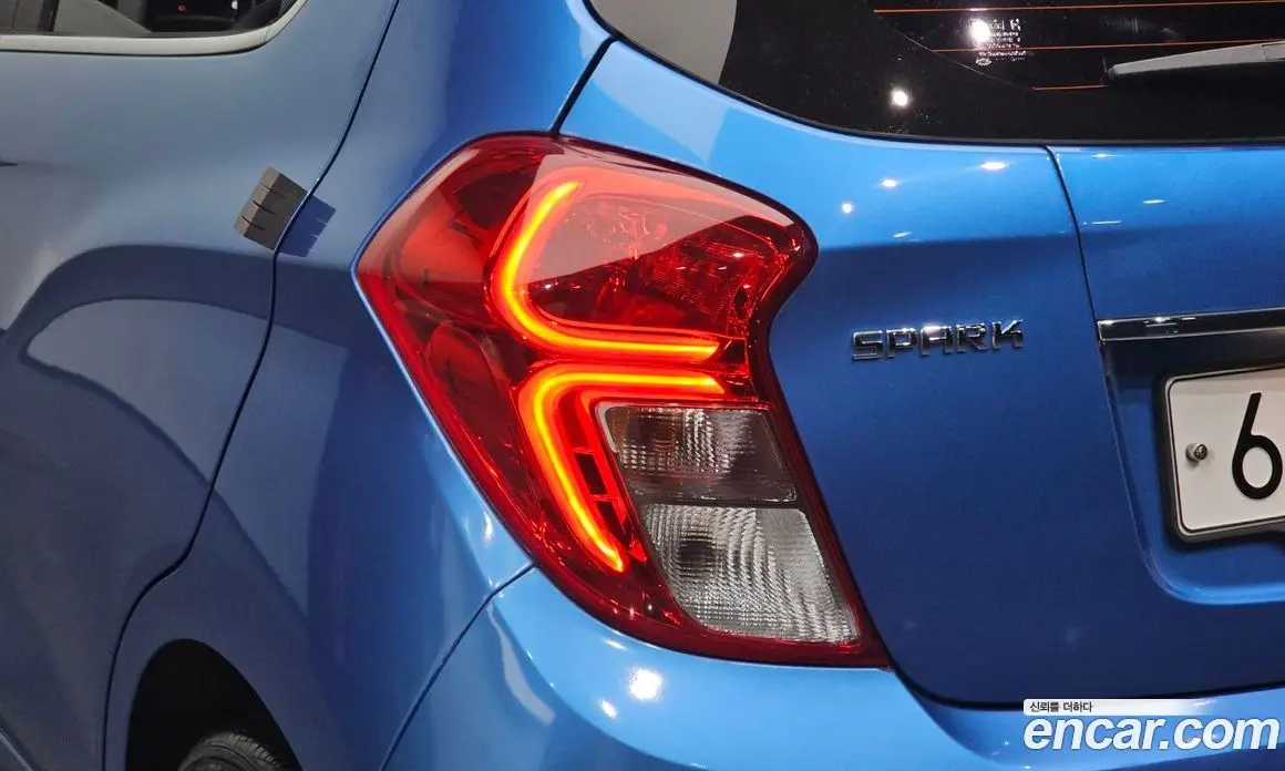 Chevrolet Spark 2016 1.0 автомат (гидро), фото 8