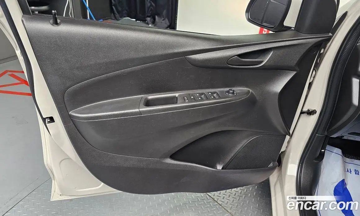 Chevrolet Spark 2017 1.0 автомат (гидро), фото 14