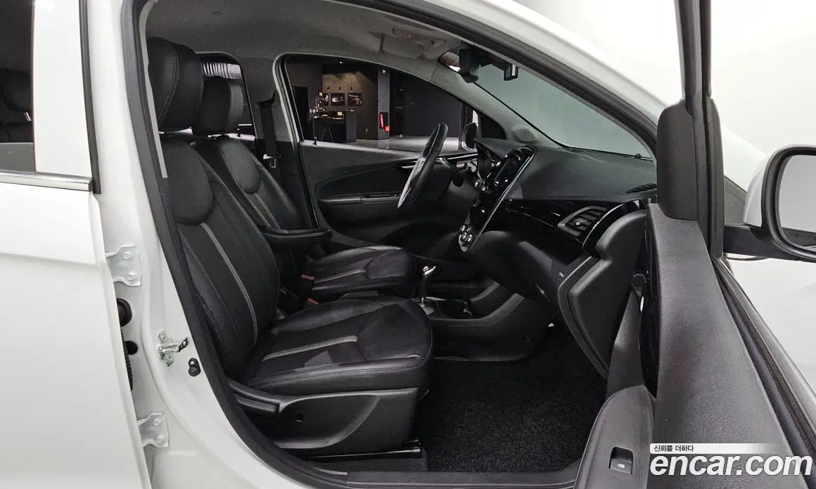 Chevrolet Spark 2022 1.0 автомат (гидро), фото 18