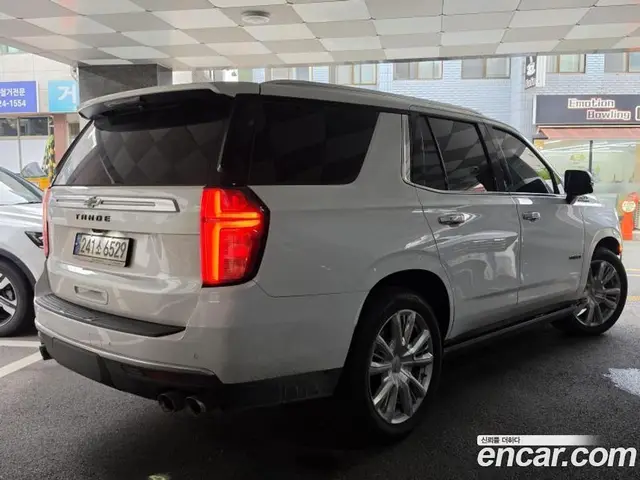 Chevrolet Tahoe 2022 6.2 автомат (гидро), миниатюра 3