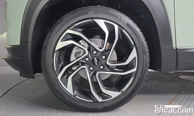 Chevrolet TrailBlazer 2023 1.3 автомат (гидро), миниатюра 5
