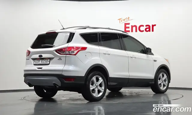 Ford Escape 2014 2.0 автомат (гидро), миниатюра 2