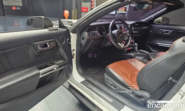 Ford Mustang 2015 2.3 автомат (гидро), миниатюра 10