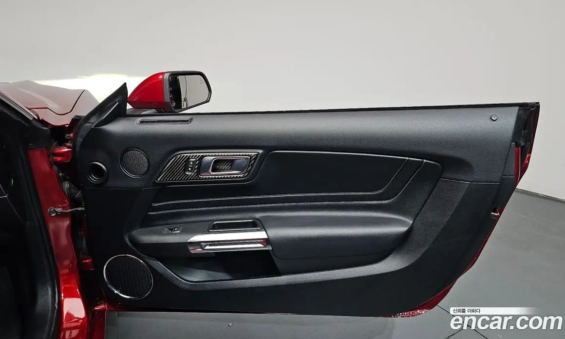 Ford Mustang 2019 5.0 автомат (гидро), фото 14