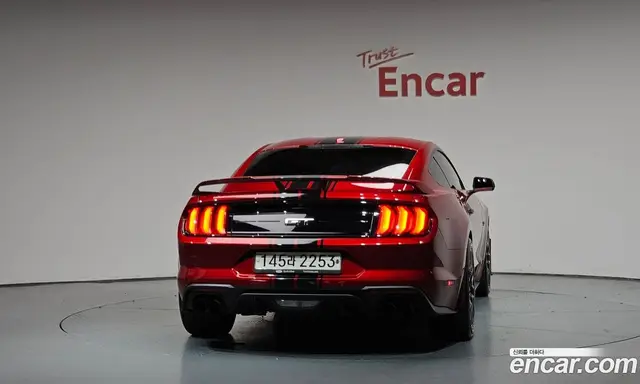 Ford Mustang 2019 5.0 автомат (гидро), миниатюра 3