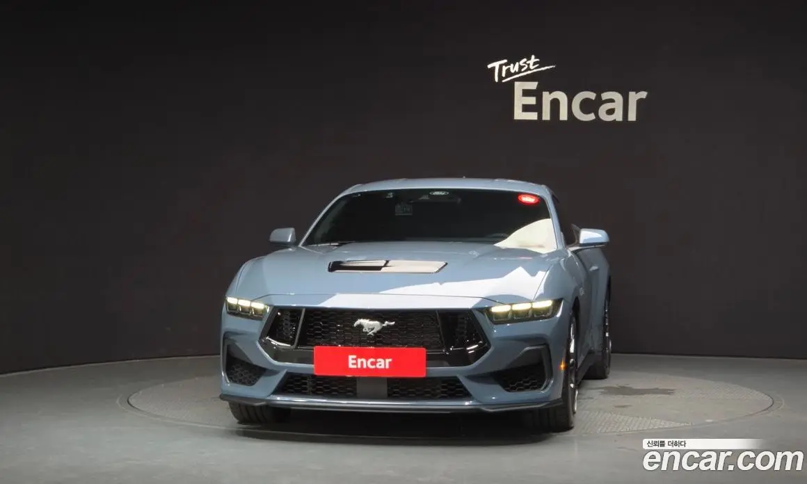 Ford Mustang 2024 5.0 автомат (гидро), фото 3