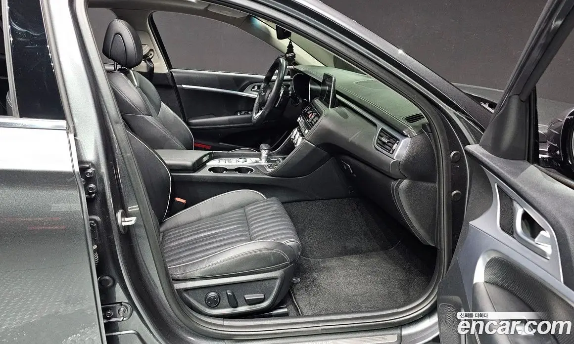 Genesis G70 2019 2.0 автомат (гидро), фото 15