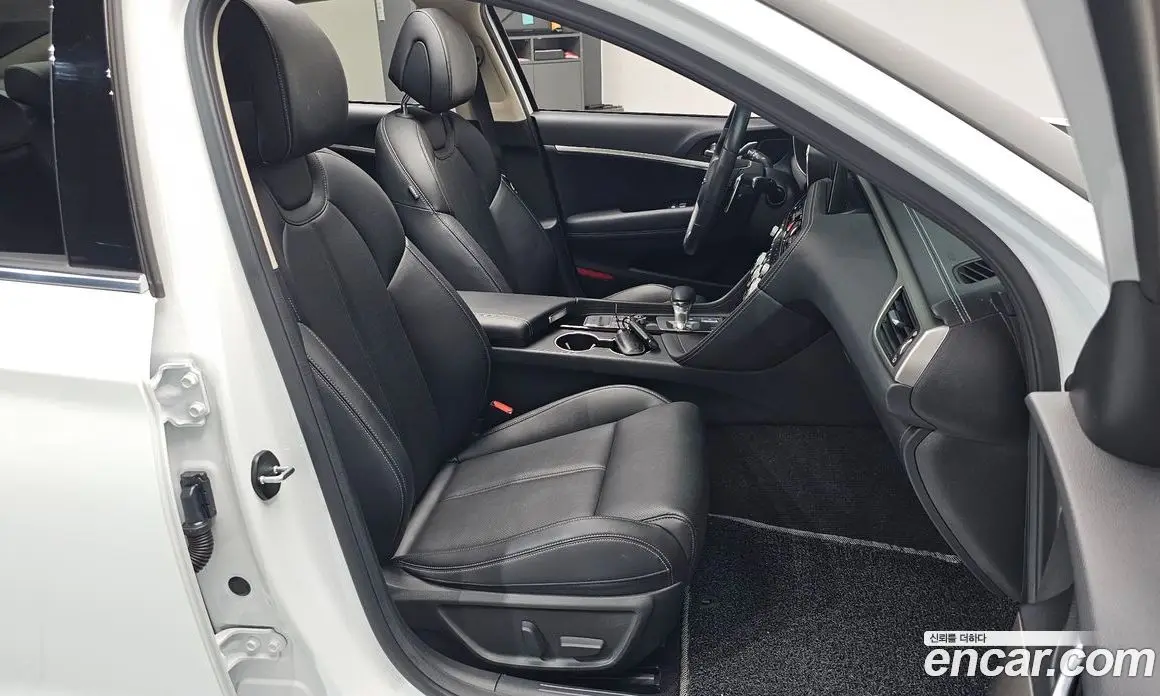 Genesis G70 2021 2.0 автомат (гидро), фото 15