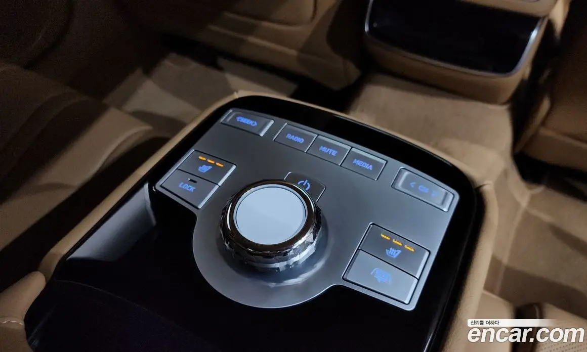 Genesis G80 2024 2.5 автомат (гидро), фото 24