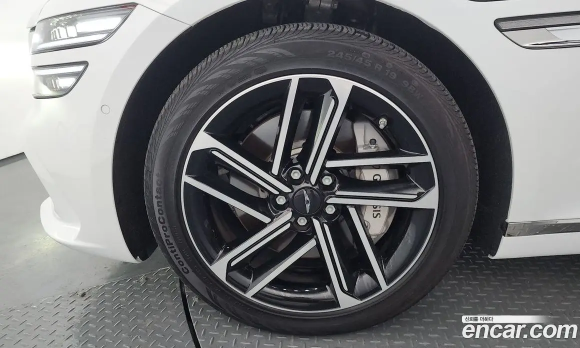 Genesis G80 2024 2.5 автомат (гидро), фото 5