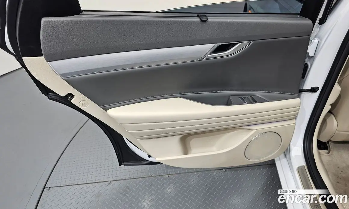 Genesis G80 2024 2.5 автомат (гидро), фото 15
