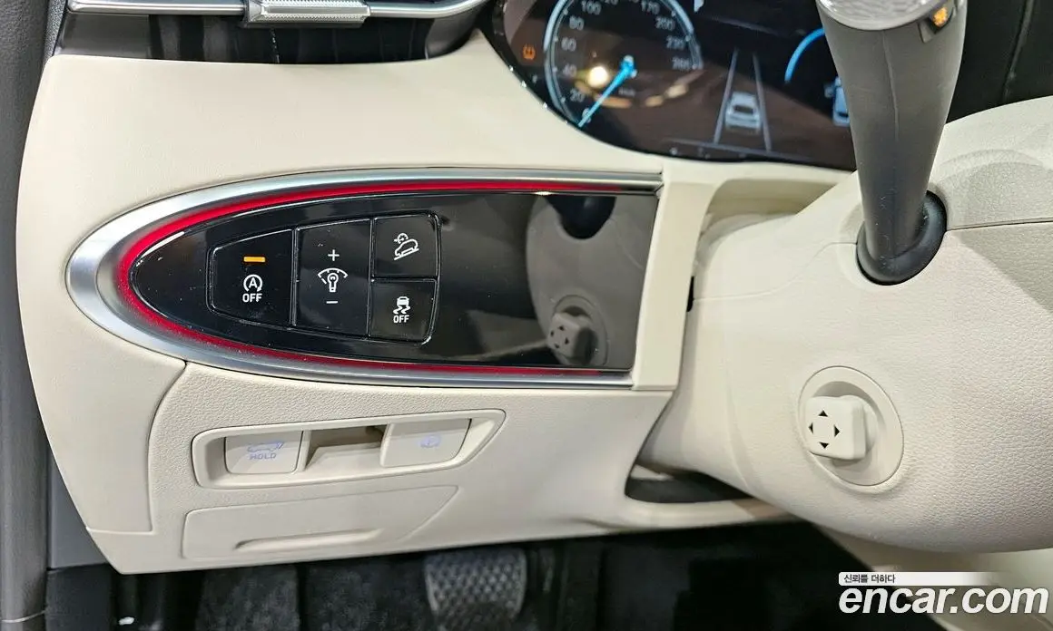 Genesis GV70 2022 2.5 автомат (гидро), фото 14 Genesis GV70 2022 2.5 автомат (гидро), фото 14