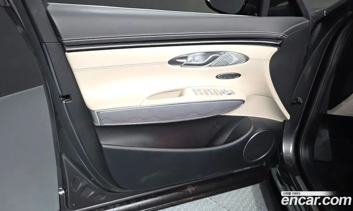 Genesis GV70 2023 2.5 автомат (гидро), фото 14