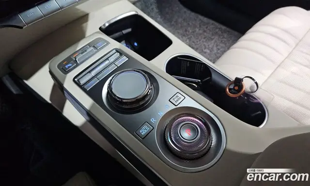 Genesis GV70 2023 2.5 автомат (гидро), миниатюра 11