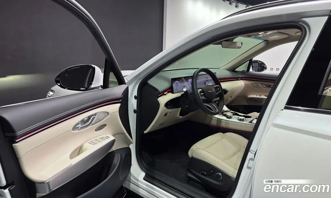 Genesis GV70 2024 2.5 автомат (гидро), фото 13