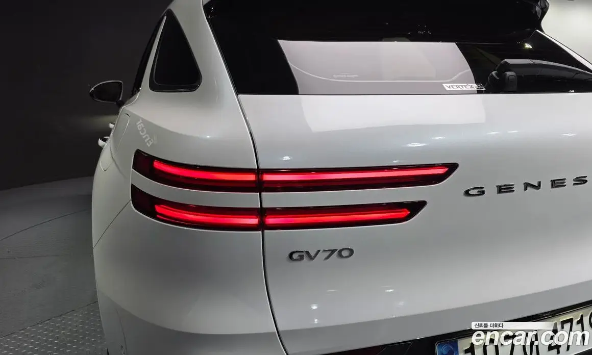 Genesis GV70 2024 2.5 автомат (гидро), фото 9