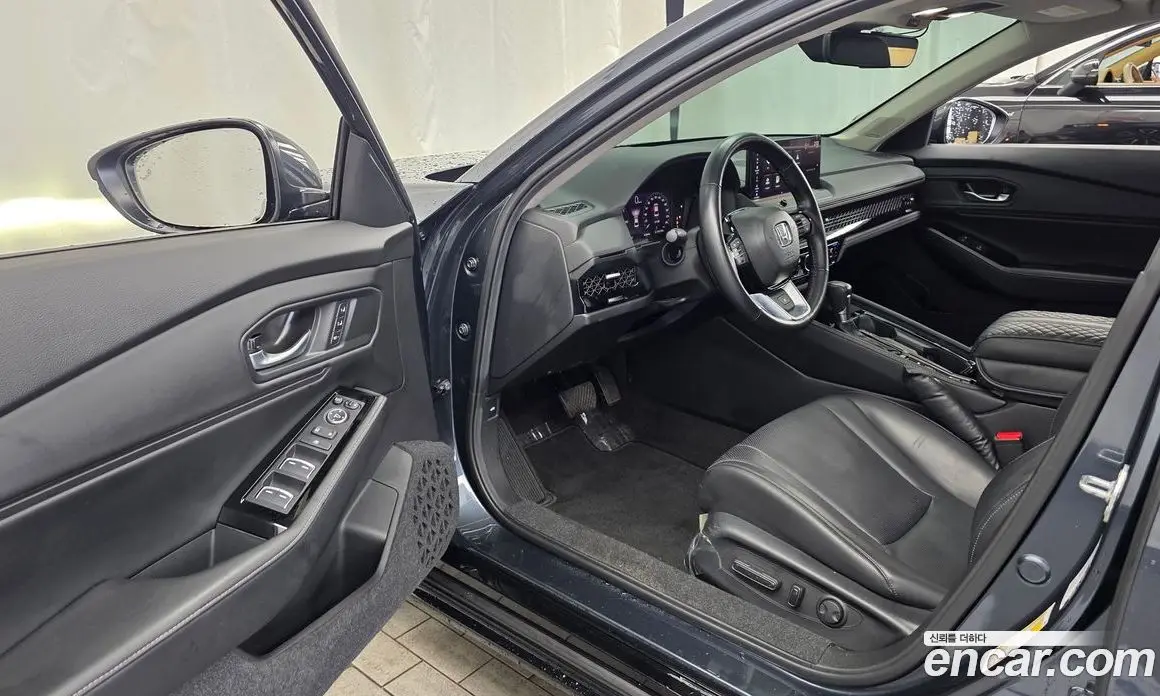 Honda Accord 2024 2.0 автомат (гидро), фото 13