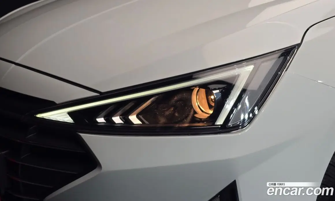Hyundai Avante 2019 1.6 автомат (гидро), фото 8