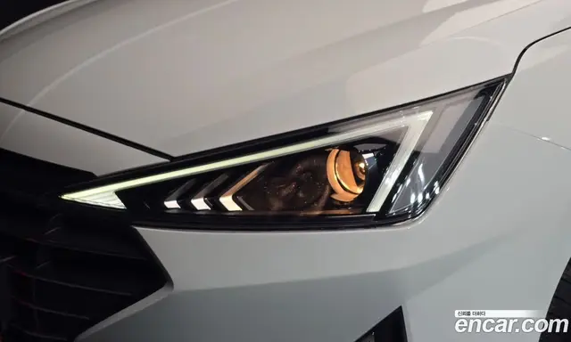 Hyundai Avante 2019 1.6 автомат (гидро), миниатюра 8