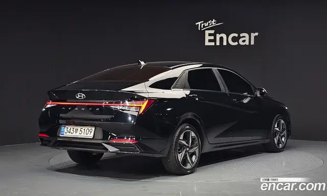 Hyundai Avante 2021 1.6 автомат (гидро), миниатюра 2