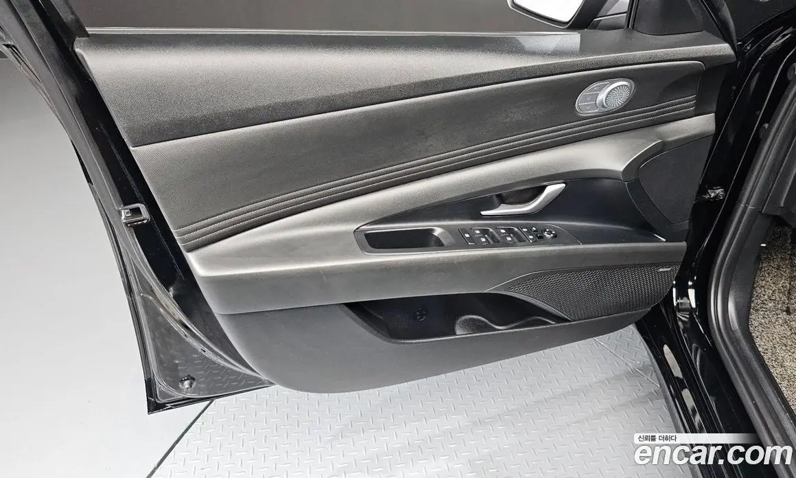 Hyundai Avante 2021 1.6 автомат (гидро), фото 14