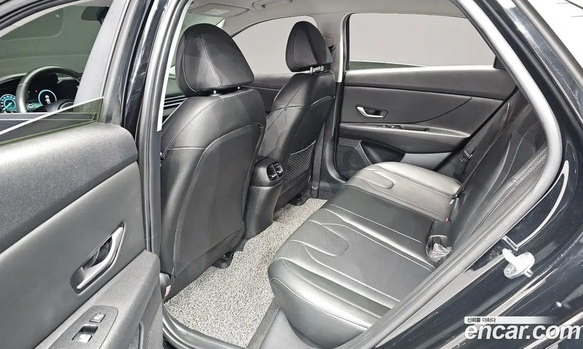 Hyundai Avante 2021 1.6 автомат (гидро), фото 17