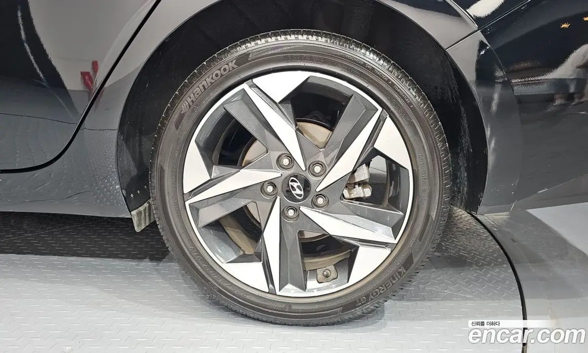Hyundai Avante 2021 1.6 автомат (гидро), фото 7