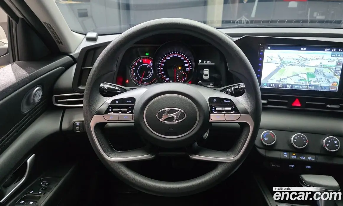 Hyundai Avante 2022 1.6 автомат (гидро), фото 18
