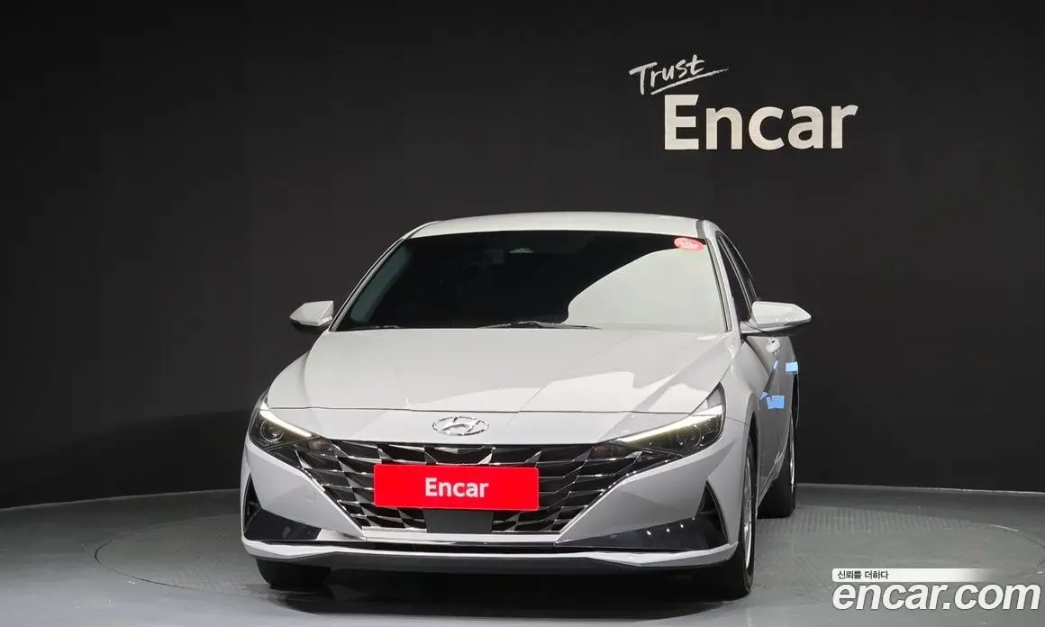 Hyundai Avante 2022 1.6 автомат (гидро), фото 3