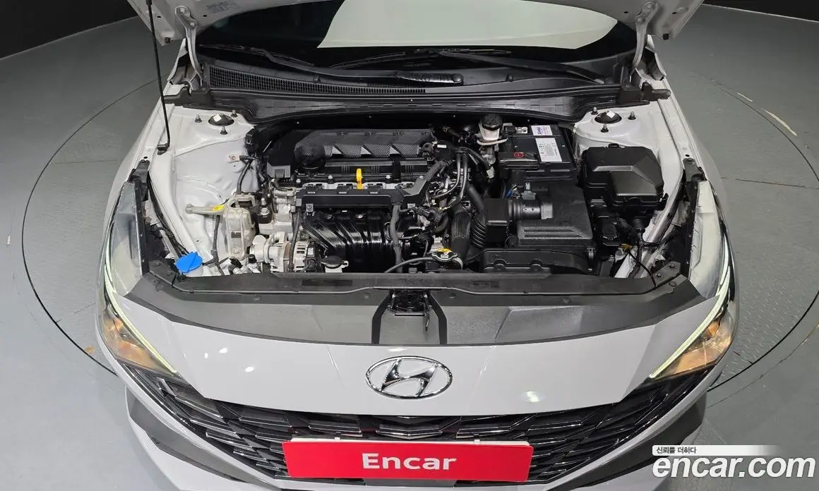 Hyundai Avante 2022 1.6 автомат (гидро), фото 6