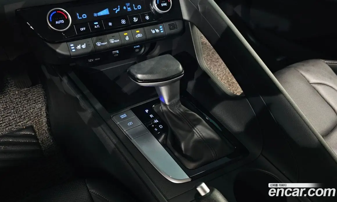Hyundai Avante 2023 1.6 автомат (гидро), фото 11
